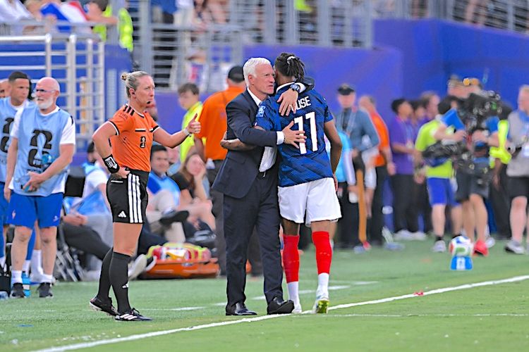FOOT – Les Bleus en 8e de finale avec brio, les premières grandes surprises